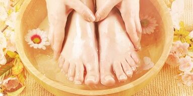 Salles de bain pour le traitement du champignon des ongles